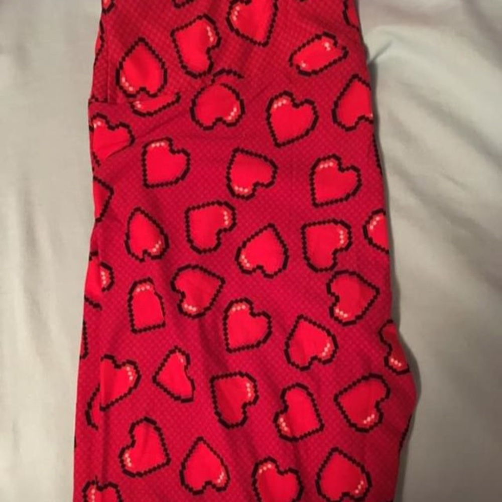 Lularoe valentines leggings OS NWOT